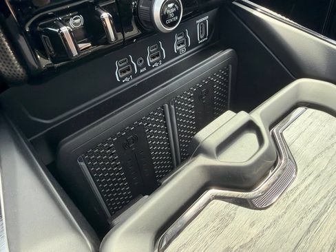 New 2026 RAM 3500 Limited AWD/4WD image 15