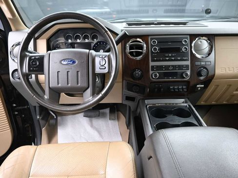 Used 2012 Ford F250 Lariat w/ Chrome Pkg image 12