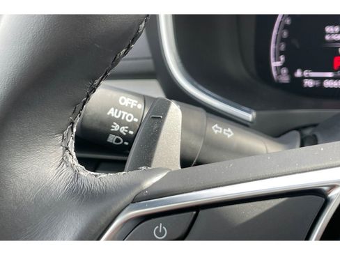 Certified 2025 Acura MDX w/Technology Package image 38