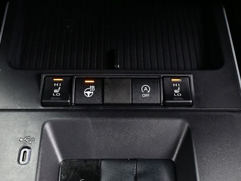 Used 2026 Toyota Corolla Cross XLE w/ Convenience Package image 21