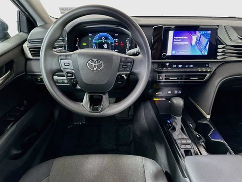 Used 2025 Toyota Camry LE FWD image 23