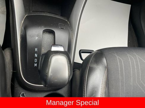 Used 2019 Chevrolet Trax LT w/ LT Convenience Package AWD/4WD image 28