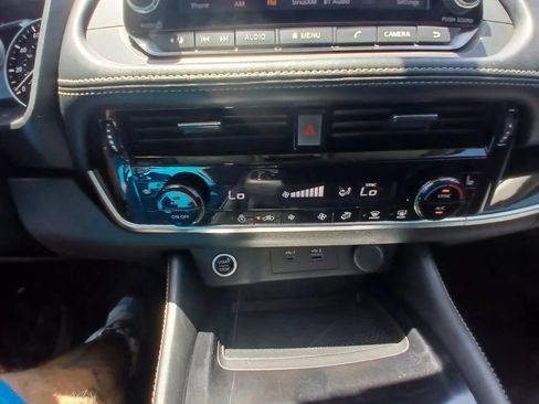 Used 2023 Nissan Rogue SL FWD image 29
