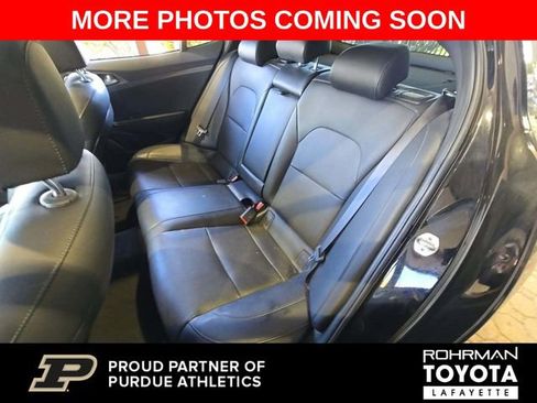 Used 2018 Kia Stinger GT1 AWD/4WD image 8