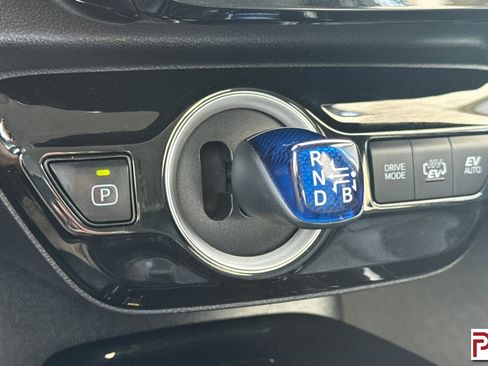 Used 2021 Toyota Prius Prime XLE FWD image 25