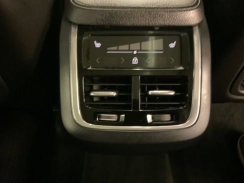 Used 2020 Volvo XC90 T6 Momentum image 17