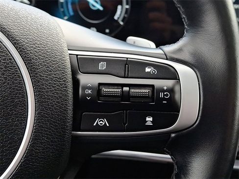 Certified 2025 Kia Sportage SX Prestige image 21