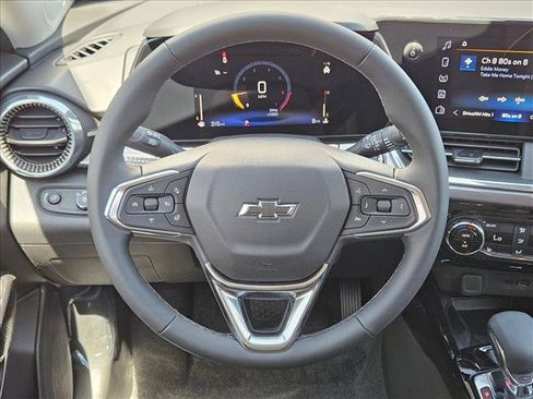 Certified 2026 Chevrolet Trax ACTIV w/ Sunroof Package FWD image 12