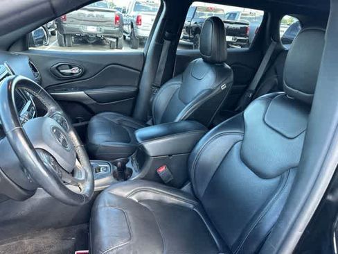 Used 2021 Jeep Cherokee Latitude Lux 80th Anniv w/ Quick Order Package 2YU 80th FWD image 3