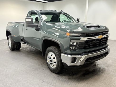 New 2026 Chevrolet Silverado 3500 LT image 8