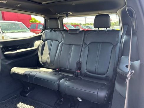 New 2026 Jeep Grand Wagoneer Summit AWD/4WD image 16