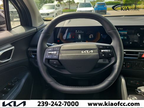 New 2026 Kia Sportage LX FWD image 16