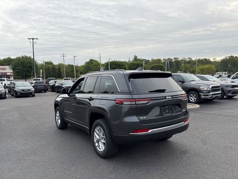 New 2025 Jeep Grand Cherokee Laredo X w/ Luxury Tech Group I image 7