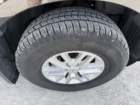 Used 2019 Nissan Frontier SV w/ Value Truck Package AWD/4WD image 12