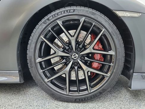 Used 2019 Nissan GT-R AWD/4WD image 14