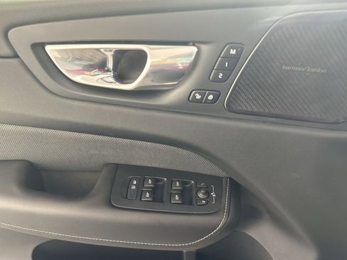 Used 2023 Volvo XC60 B5 Ultimate w/ Climate Package image 15