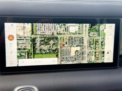 Used 2022 Land Rover Defender 90 image 14