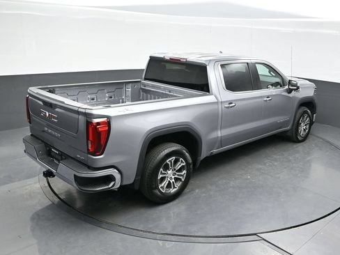 Used 2025 GMC Sierra 1500 SLT AWD/4WD image 40