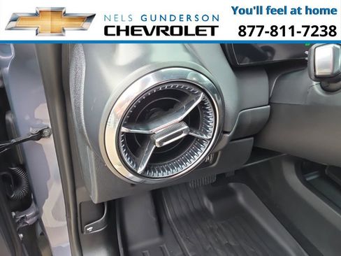 New 2026 Chevrolet Equinox EV LT image 18