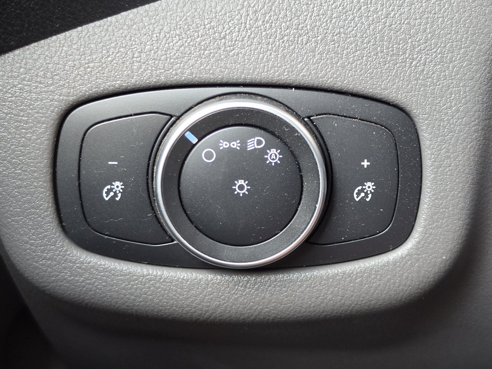 Used 2020 Ford Transit Connect XL FWD image 18