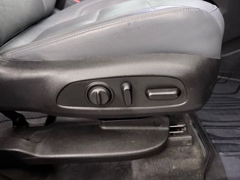 Used 2019 Chevrolet Traverse Premier w/ Driver Confidence II Package FWD image 42