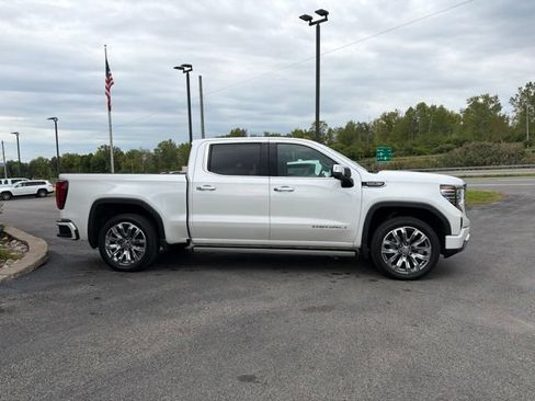 Used 2025 GMC Sierra 1500 Denali w/ Denali Reserve Package AWD/4WD image 6