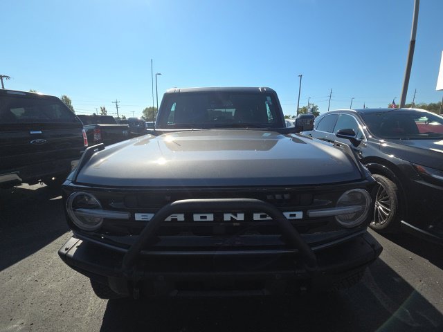 Certified 2023 Ford Bronco Outer Banks w/ Sasquatch Package AWD/4WD image 2