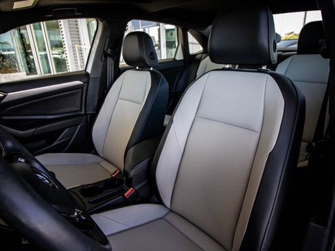 Used 2021 Volkswagen Jetta R-Line image 22