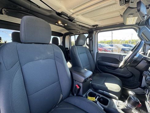 Used 2020 Jeep Gladiator Sport w/ Quick Order Package 24S image 14