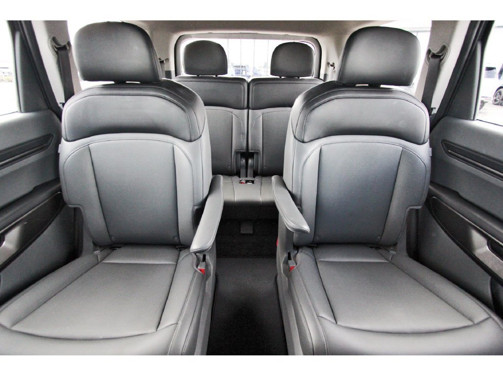Used 2024 Kia EV9 Light Long Range RWD image 14