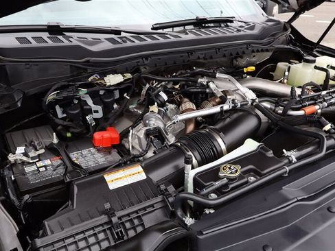 Used 2025 Ford F250 Platinum w/ Platinum Plus Package image 10