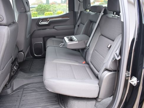 New 2026 GMC Sierra 1500 Elevation w/ LPO, Elevation Black Package image 32