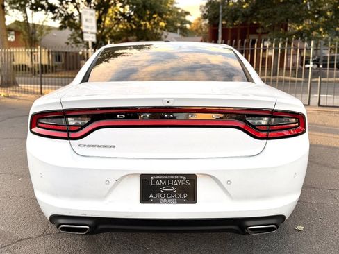Used 2020 Dodge Charger SXT w/ Leather Interior Group RWD image 6