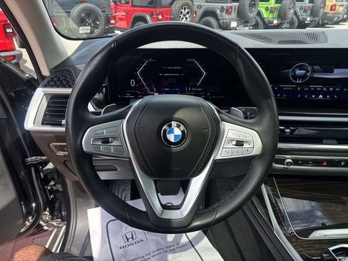 Used 2025 BMW X7 xDrive40i AWD/4WD image 15