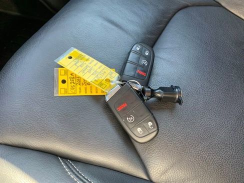 Used 2016 Jeep Renegade Limited image 20