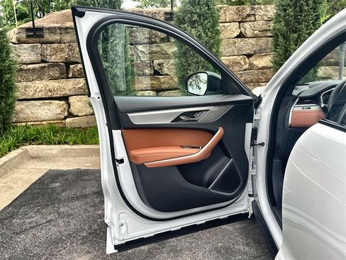 New 2026 Jaguar F-PACE R-Dynamic S image 17