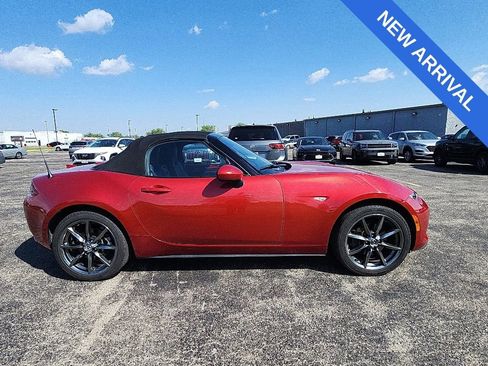 Used 2016 MAZDA MX-5 Miata Grand Touring RWD image 9