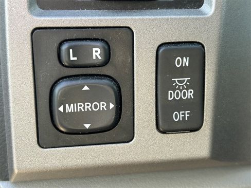 Used 2012 Toyota Tundra 2WD Double Cab image 27