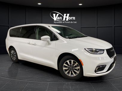 Used 2022 Chrysler Pacifica Touring-L