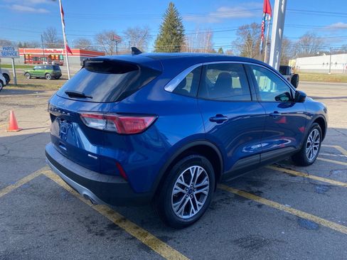 Used 2022 Ford Escape SEL image 5