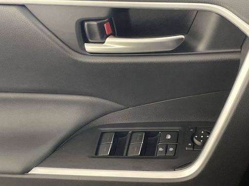 New 2025 Toyota RAV4 XLE image 17