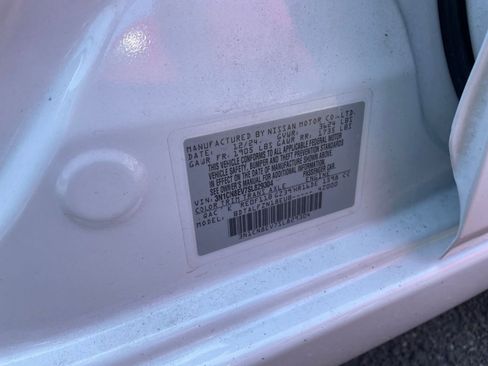 Used 2025 Nissan Versa SV image 27