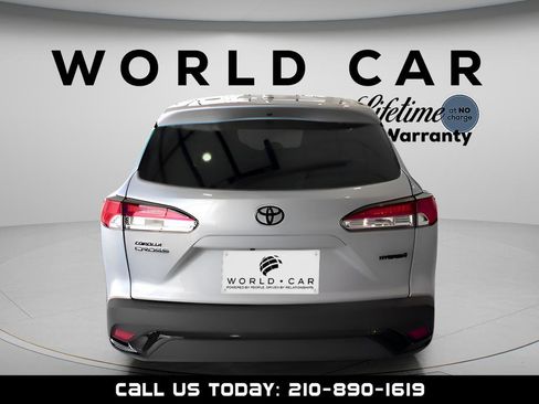 Used 2024 Toyota Corolla Cross AWD Hybrid image 6