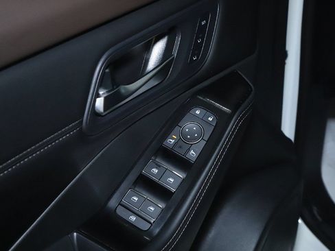 Certified 2023 Nissan Rogue SL AWD/4WD image 17
