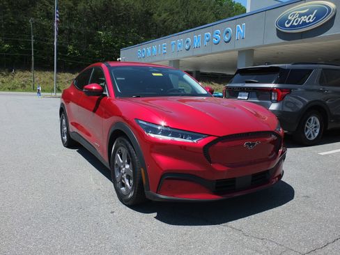 Used 2022 Ford Mustang Mach-E Select w/ Comfort/Technology Package RWD image 1