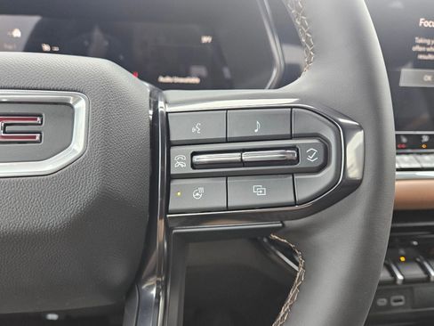 New 2026 GMC Canyon AT4 w/ AT4 Premium Package image 13