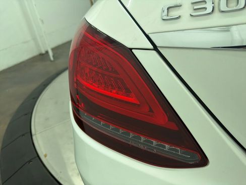 Used 2019 Mercedes-Benz C 300 4MATIC Sedan image 9