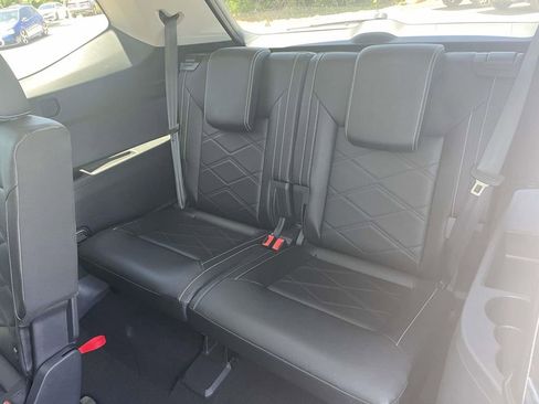 Certified 2025 Volkswagen Atlas SE FWD image 11