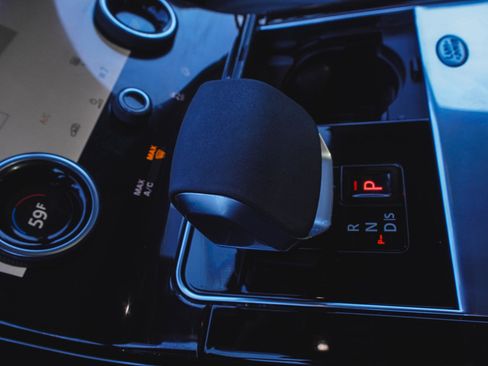 Used 2023 Land Rover Range Rover Velar R-Dynamic S image 27