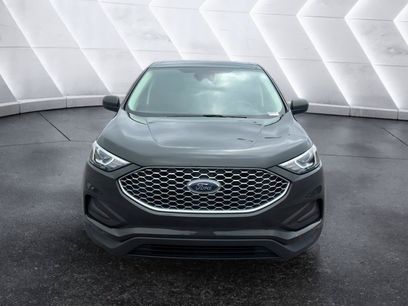 Used 2023 Ford Edge SE